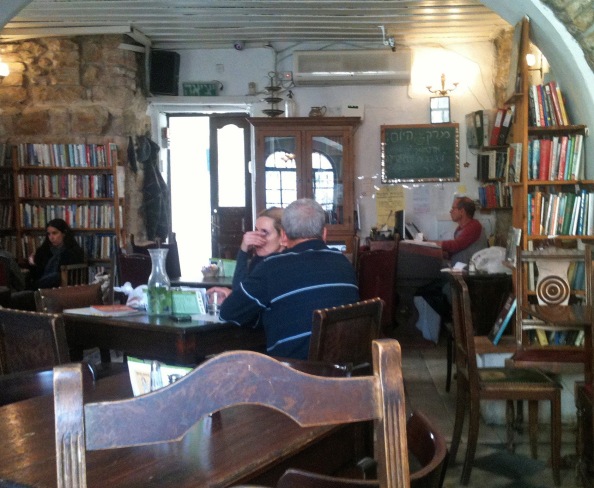 T'Mol Shil Shom A reading Room with a restaurnt